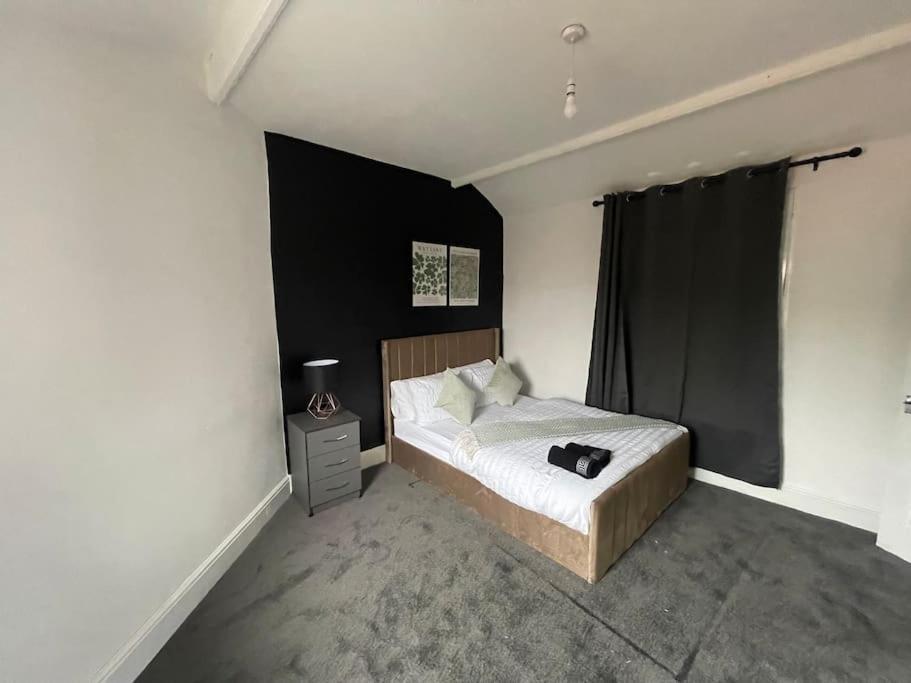 30 Percent Off Weekly Stays - 6 Bedroom House - 11 Beds Блекпул Екстер'єр фото