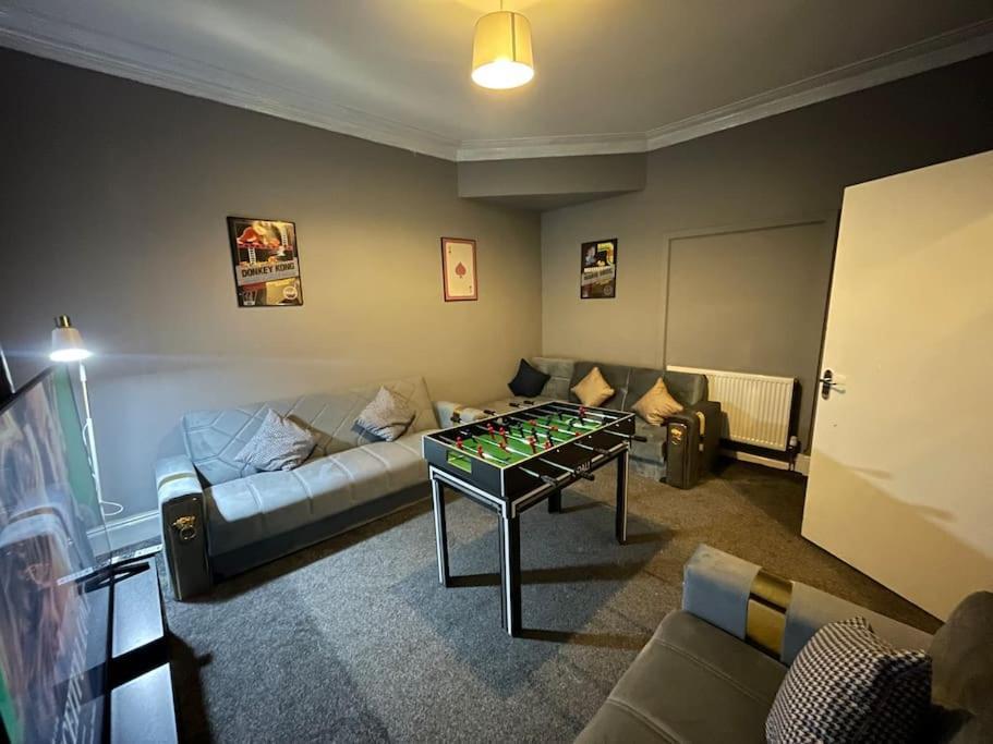 30 Percent Off Weekly Stays - 6 Bedroom House - 11 Beds Блекпул Екстер'єр фото