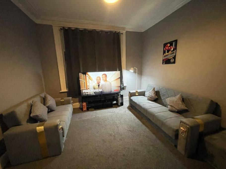 30 Percent Off Weekly Stays - 6 Bedroom House - 11 Beds Блекпул Екстер'єр фото